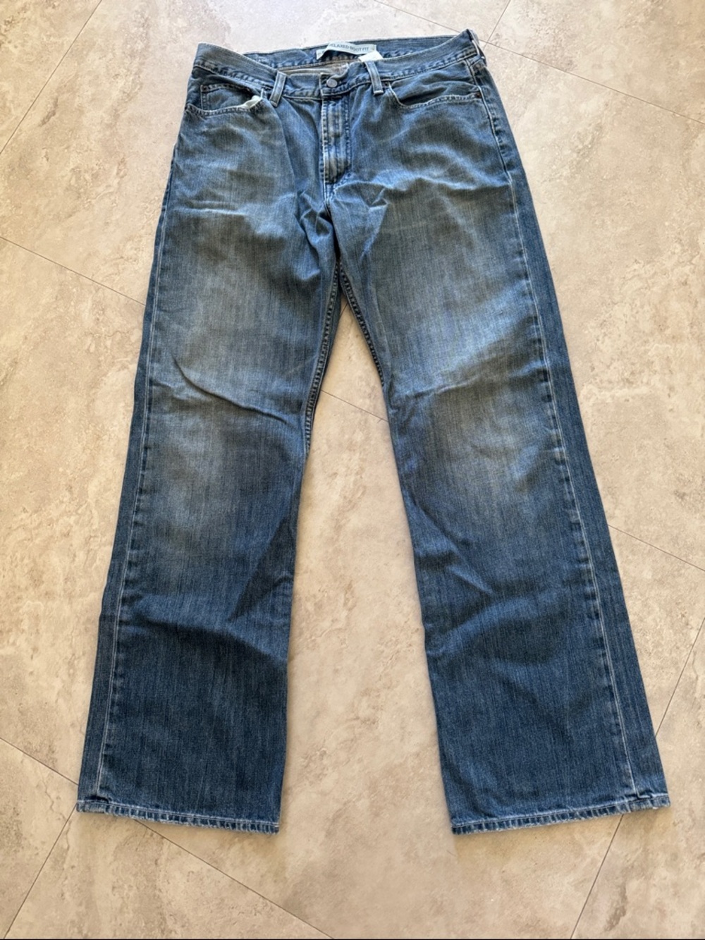GAP Men’s Relaxed Boot Fit Jeans in Medium Blue